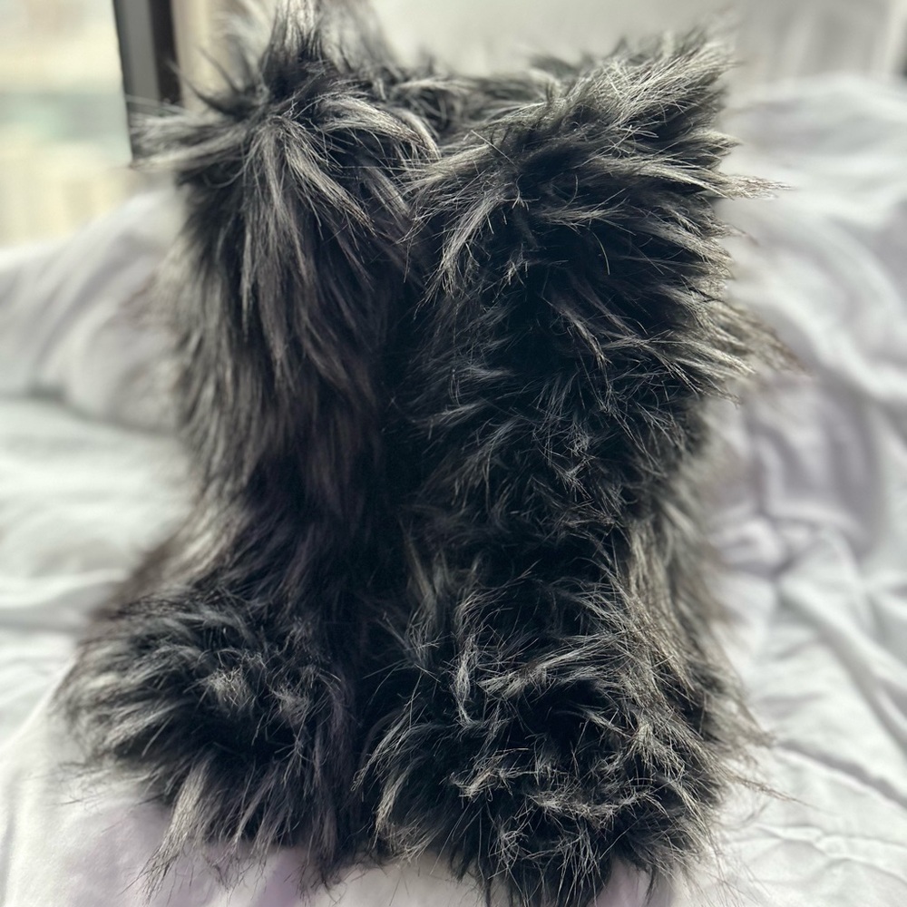 Black/Grey Faux Fur Boots